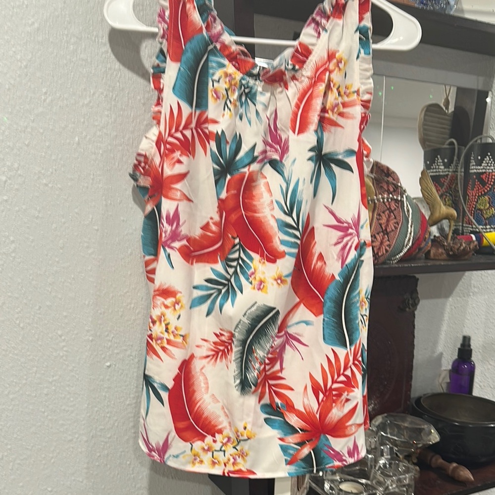 SHEIN Vibrant Red and Green Sleeveless Tank Top